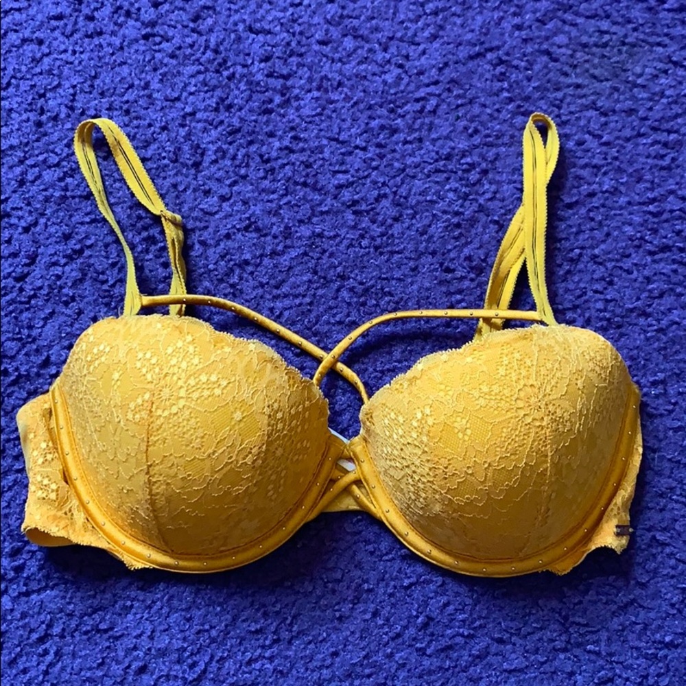 Victoria’s Secret bra